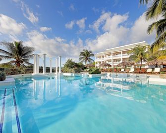 Grand Palladium Lady Hamilton Resort & Spa - Lucea - Pool