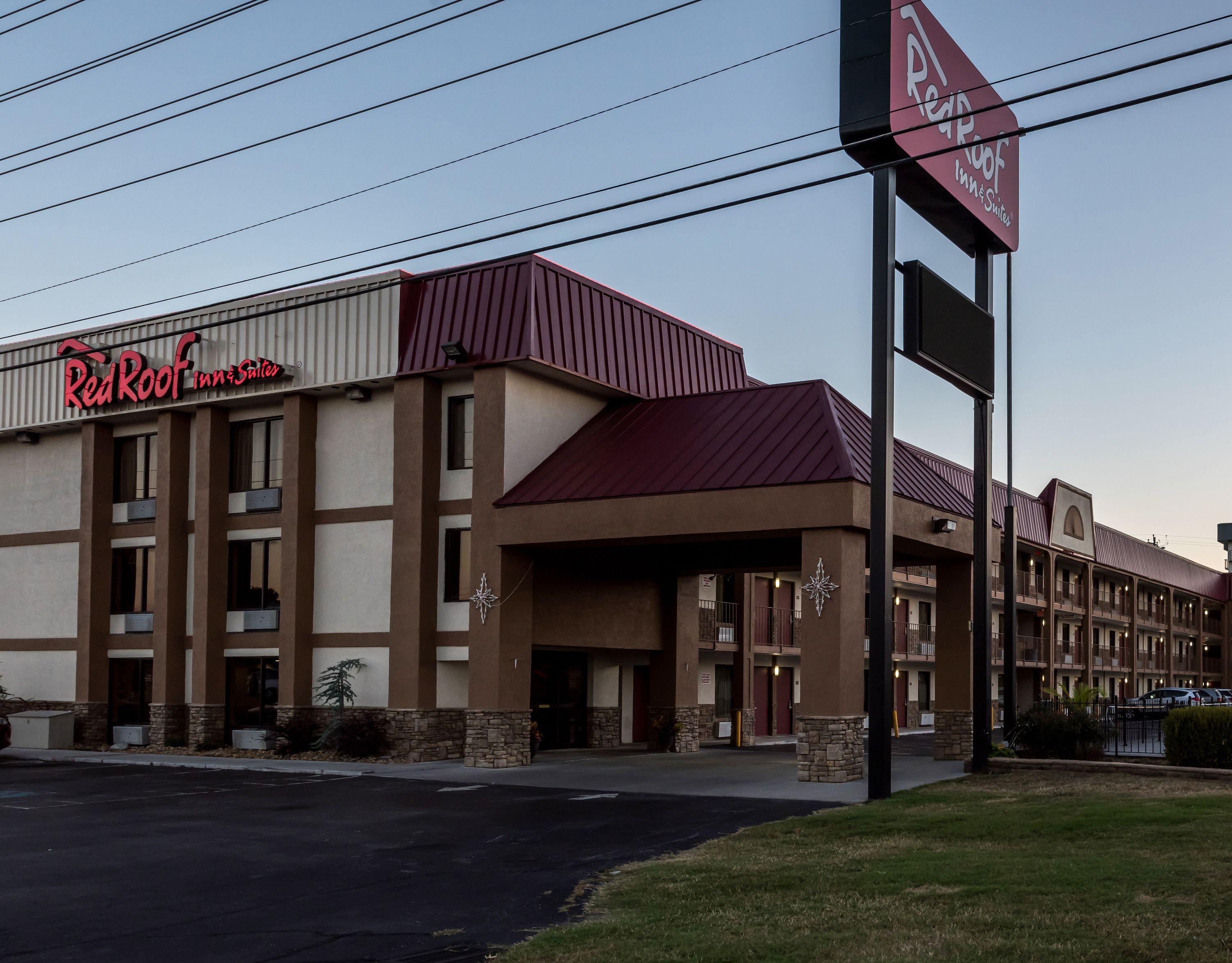 red roof inn pigeon forge