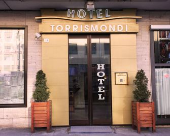 Hotel Torrismondi - Cuneo - Gebouw