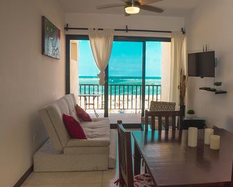 Velas Condos - Puerto Morelos - Living room