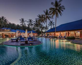 Sundancer Residences & Villas Lombok - Sekotong Barat - Pool