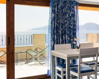 Hotel La Playa - Cala Gonone - Wohnzimmer