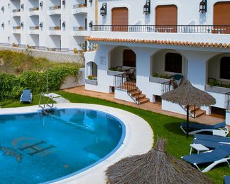 Hotel Pozo del Duque - Zahara de los Atunes - Piscina