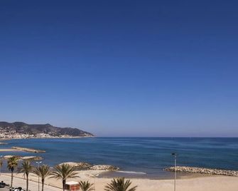 Me Sitges Terramar - Sitges - Strand