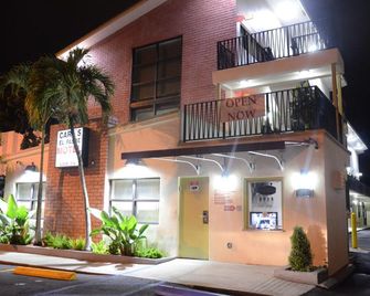 Carl's El Padre Motel - מיאמי - בניין