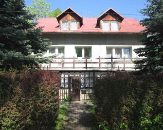 Willawil - קארפאץ - בניין