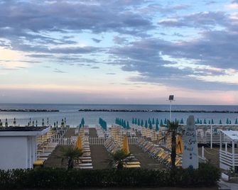 Hotel Elios - Bellaria-Igea Marina - Praia