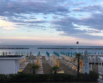 Hotel Elios - בלאריה איג'אה מרינה - חוף