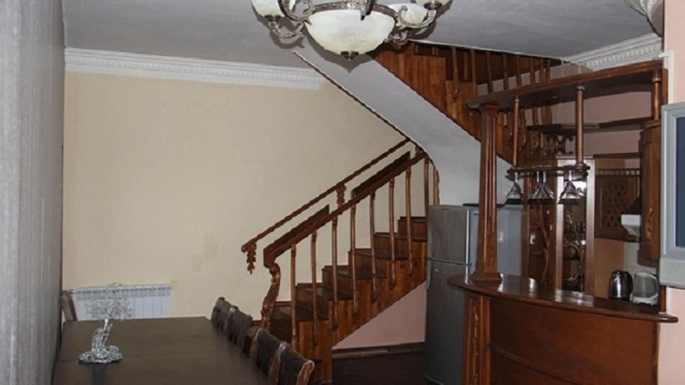 Armenner Hostel and Tours