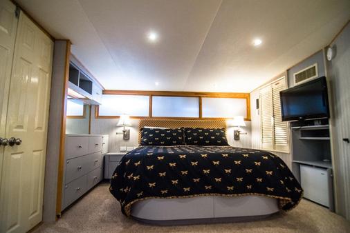 Ocean Romance Dockside Bed & Breakfast Yacht - Newport - Phòng ngủ