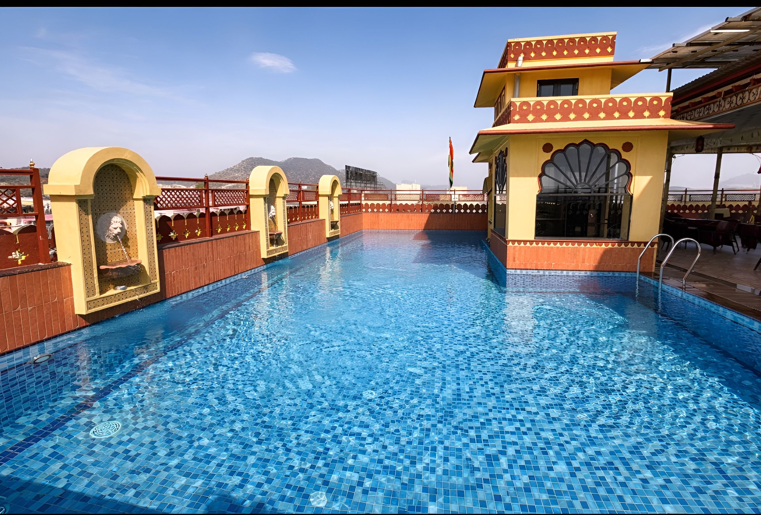 Umaid Residency - A Regal Heritage Home - Āmer - Zwembad