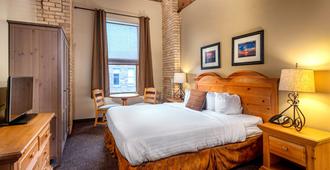 The Suites Hotel at Waterfront Plaza - Duluth - Kamar Tidur