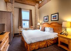 The Suites Hotel at Waterfront Plaza - Duluth - Sypialnia