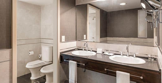 Diplomatic Hotel - Mendoza - Bathroom