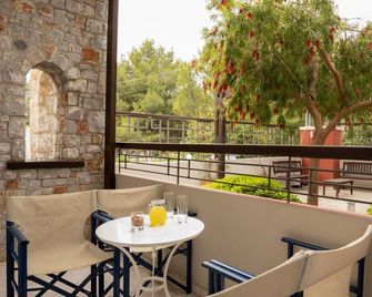 Talos Hotel Apartments - Galatás - Балкон