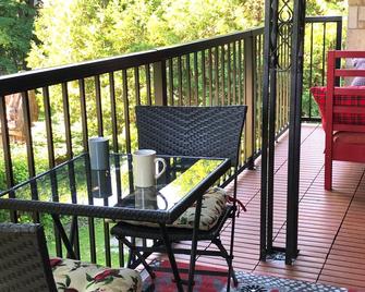 Green Heart Gardens on George - South Bruce Peninsula - Balcony