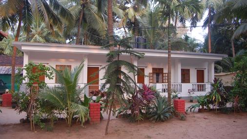 Promo  70  Off  Abba Glory Land Huts And Rooms Agonda India Best