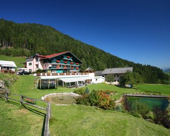 Alpenhotel Neuwirt - Schladming - Outdoor view