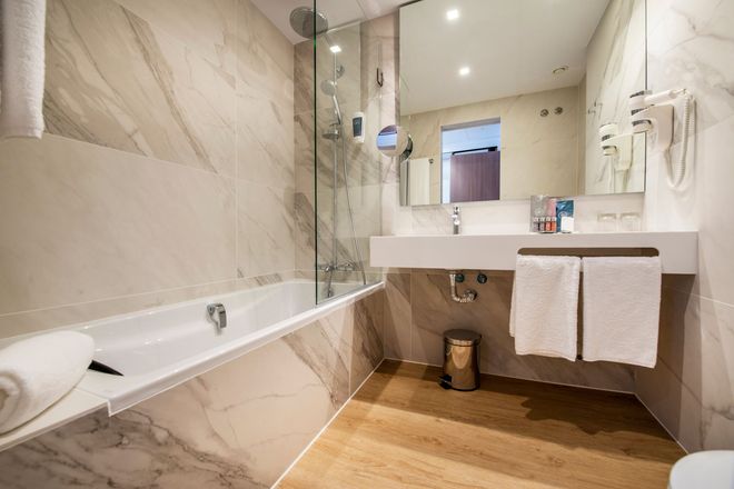 Occidental Vigo - Vigo - Badkamer