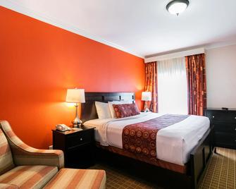 The Wilshire Grand Hotel - West Orange - Bedroom