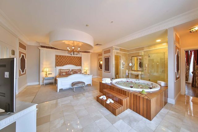 Bedroom view of Legacy Ottoman Hotel