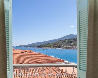 Hotel Saron - Póros - Balcon