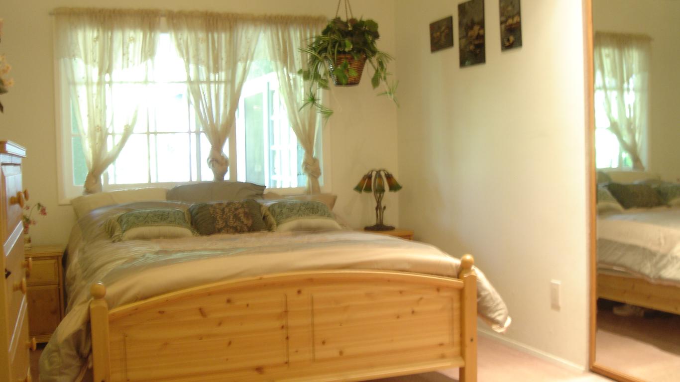 Woodland Hills II Calabasas Inn Oneness B&b