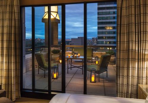 Four Seasons Hotel New York 1 260 1 4 9 5 New York Hotel Deals Reviews Kayak