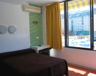 Estación - Jaén - Schlafzimmer