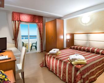Strand Hotel Colorado - Lido di Savio - Bedroom