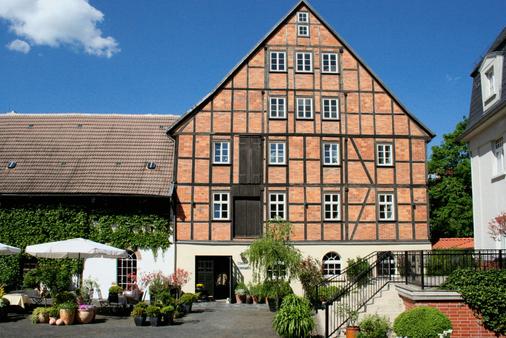 Romantik Hotel Am Brühl - Quedlinburg - Building