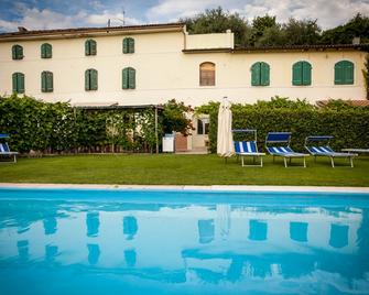 La Tinassara - Lazise - Edificio