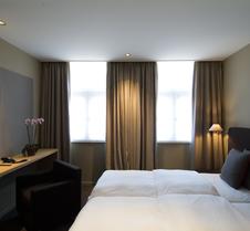 Pol Hotel