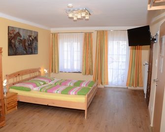 Gasthaus Hinterbrühl - Salzburg - Bedroom