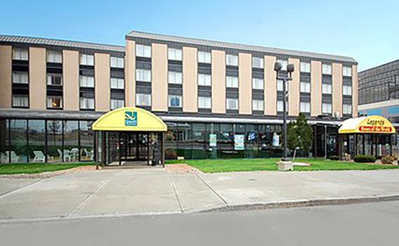 Quality Hotel Suites At The Falls C 67 C 1 9 3 Niagara