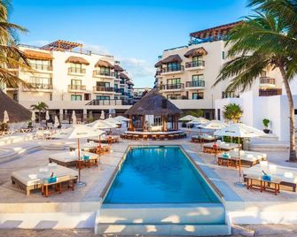 Tukan Hotel & Beach Club - Playa del Carmen - Building