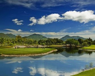 Springfield Village Golf & Spa - צ'א-אם - מגרש גולף