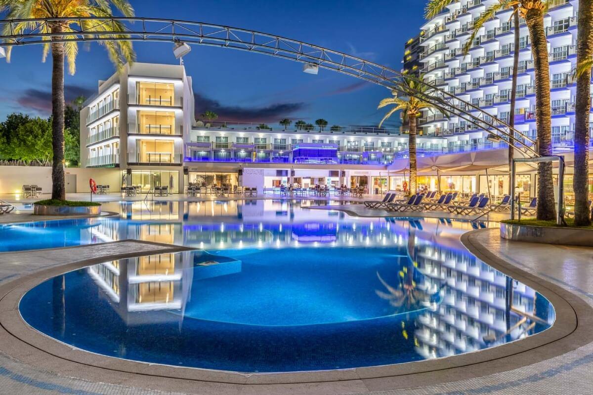Hoteles baratos magaluf