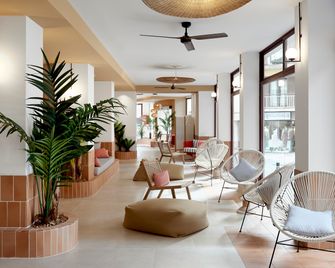 tent Lloret de Mar - יורט דה מאר - לובי