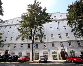 Hostel Dakura - פראג - בניין