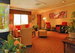 Comfort Inn Gaslamp Convention Center 68 2 6 8 San Diego