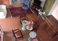 Agriturismo Poggio alla Pieve - Calenzano - Living room