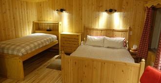 The Arctic Chalet - Inuvik - Bedroom