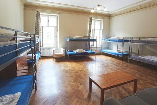 Dizzy Daisy Hostel - Krakow - Bedroom