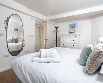 Tregarthen's Hotel - Isles of Scilly - Bedroom