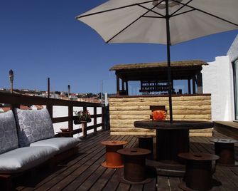 Sunshine Hostel - from 18 to 40 years only - Youth Accomodation - Foz do Arelho