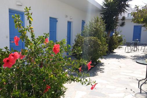 Mykonos Vouniotis Rooms - Mykonos - Building