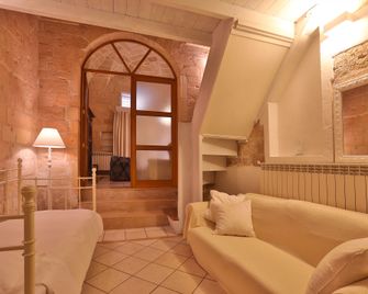 Chiesa Greca Suites - Lecce Selection - לצ'ה - סלון
