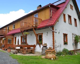 Pokoje Goscinne Poniatowscy - Swieradow-Zdroj - Gebouw