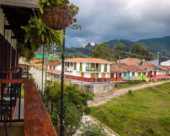 Coffee Tree Boutique Hostel - סאלנטו - מרפסת